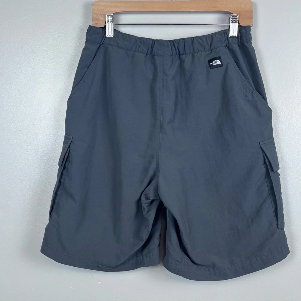 The North Face Men's 100% Nylon Gray Elastic Waist Cargo Hiking Shorts S Outdoor
